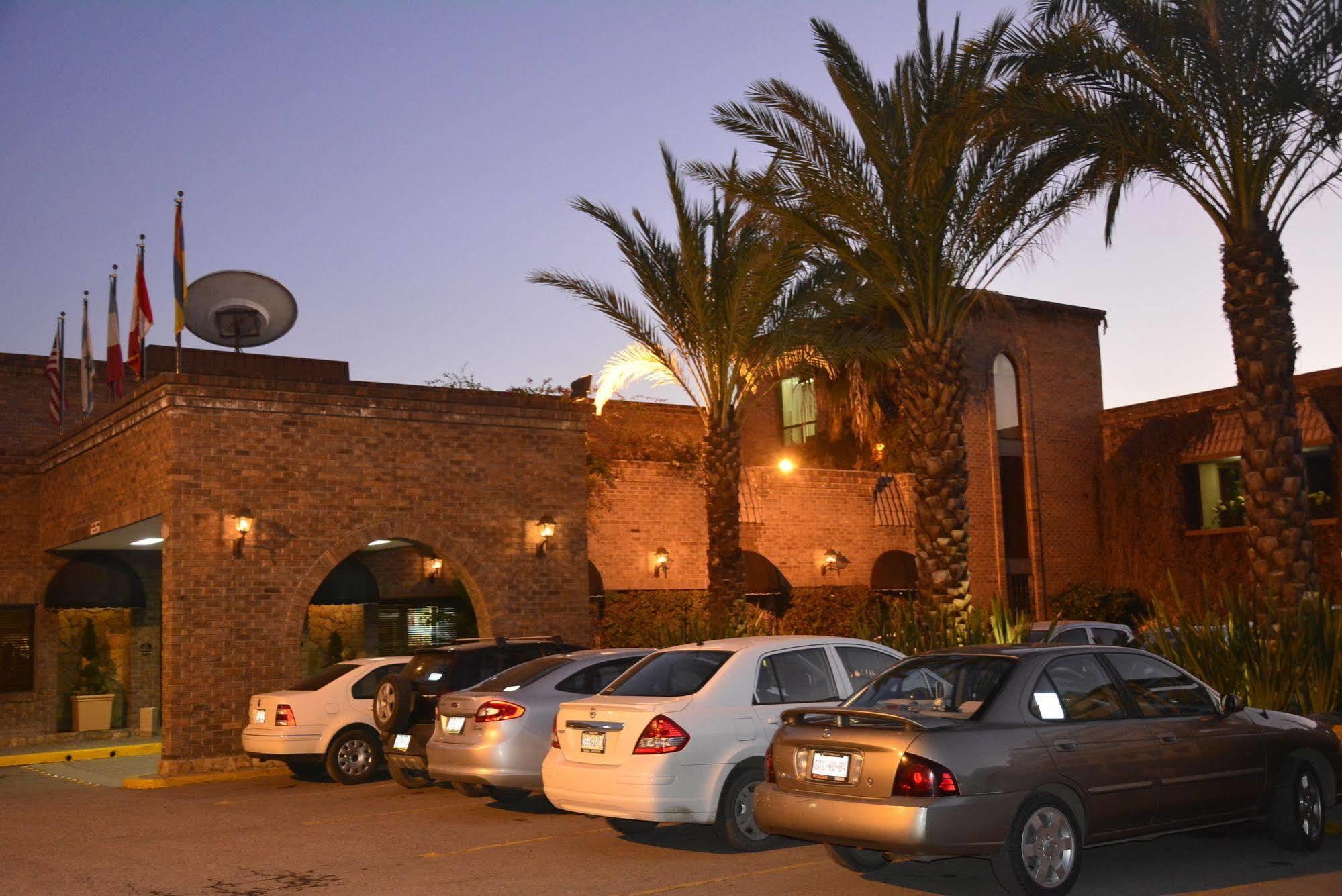 فندق بيست ويسترن بوسادا ديل ريو Gomez Palacio المظهر الخارجي الصورة